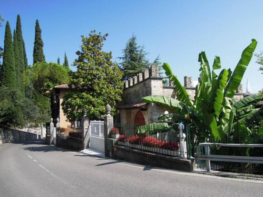 Villa Pinetina Гарняно Екстериор снимка