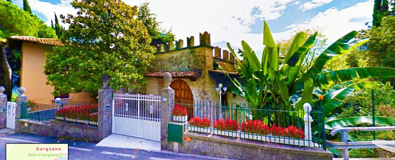Villa Pinetina Гарняно Екстериор снимка