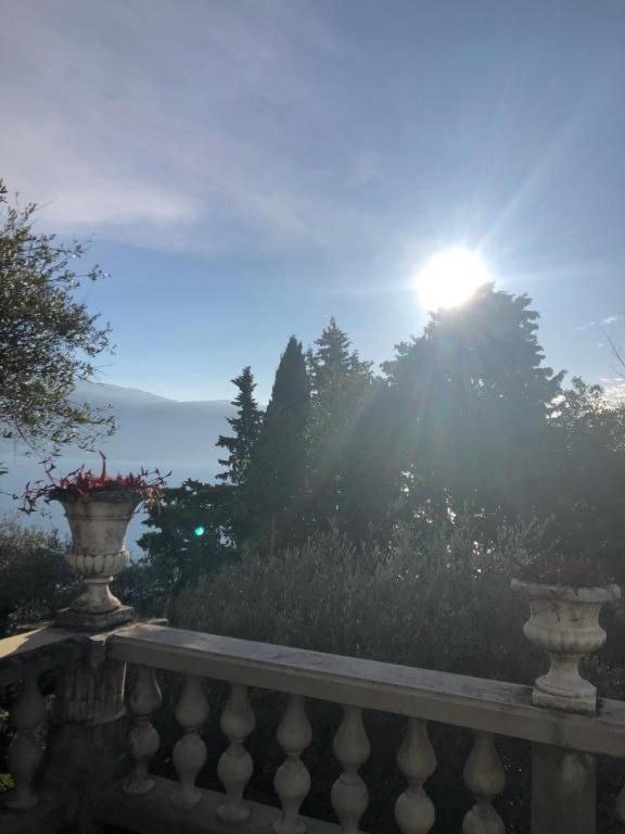 Villa Pinetina Гарняно Екстериор снимка